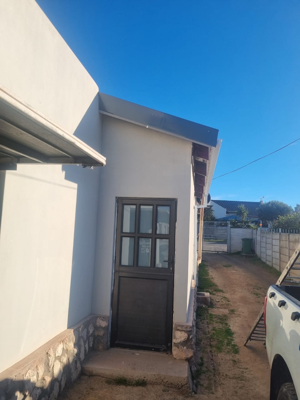 Gutters, fascias & flashings — photo 1