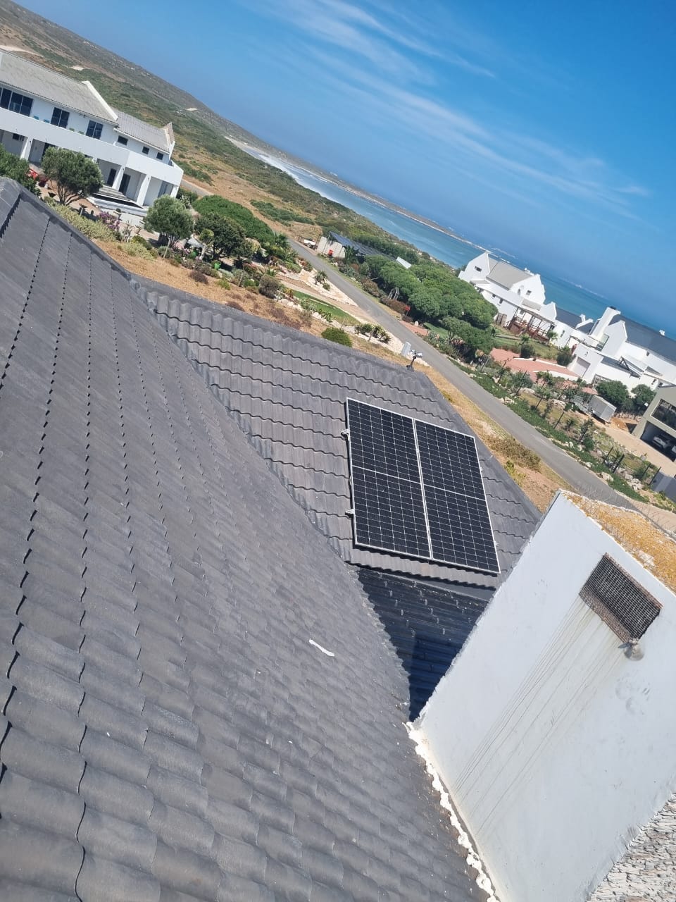 Roof pressure washing — photo 4